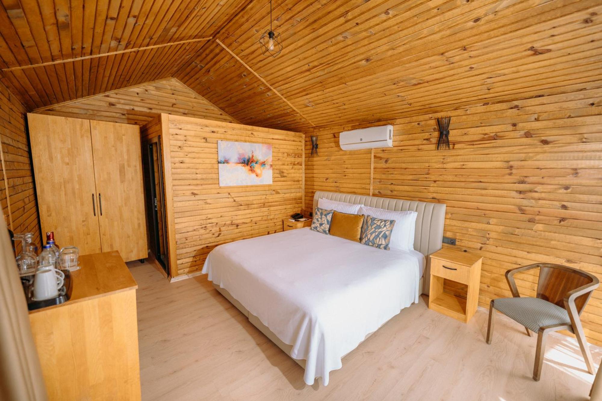 Doors Urla Hotel & Bungalows Izmir Exterior photo