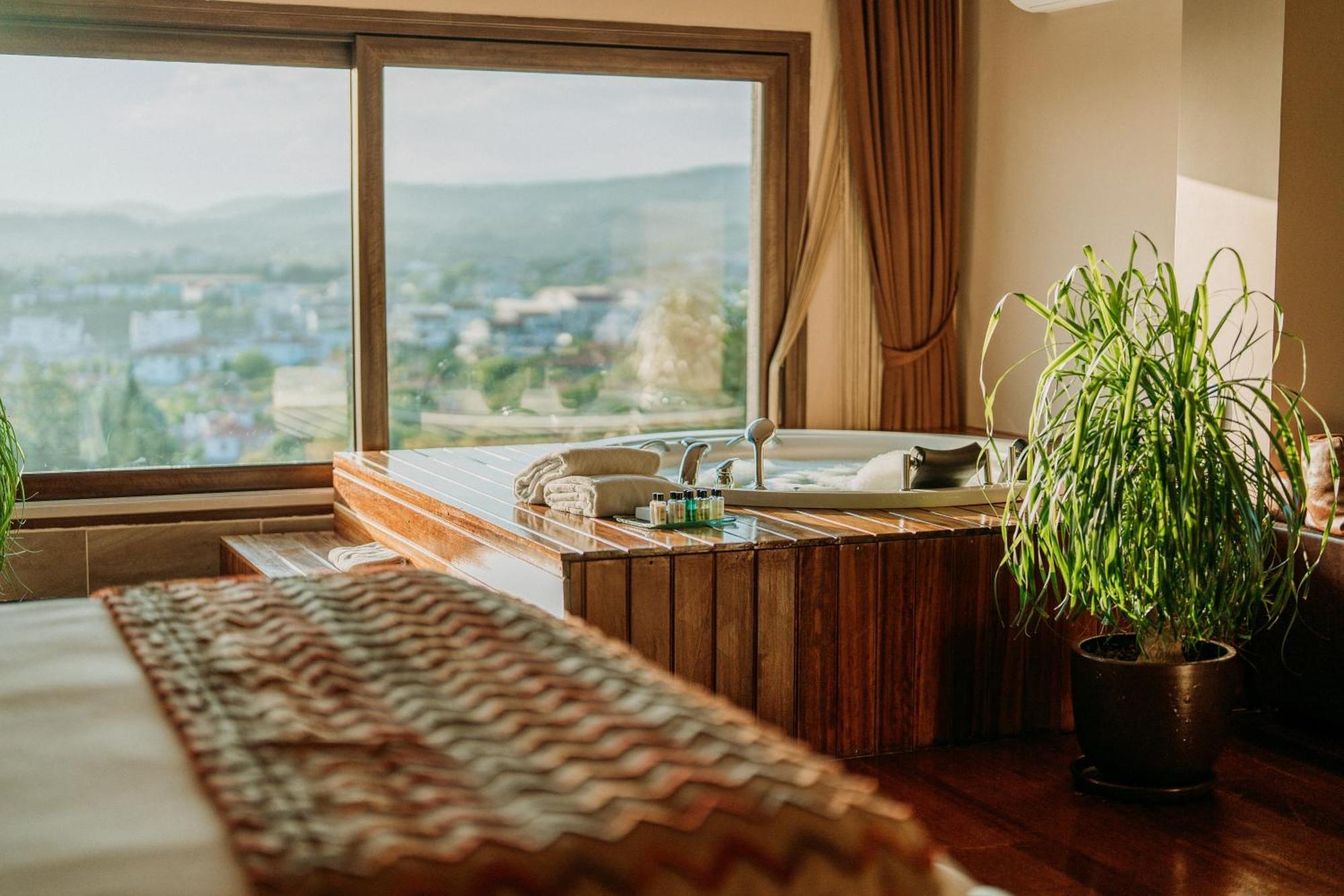 Doors Urla Hotel & Bungalows Izmir Exterior photo